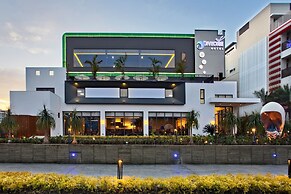 DiveCube Hotel