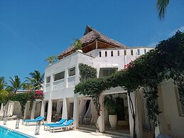 The Villa Luxury Suites Hotel