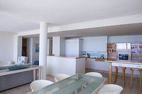 Bay Reflections - Luxury Serviced Apartments