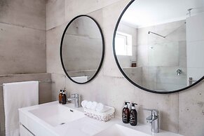 Bay Reflections - Luxury Serviced Apartments