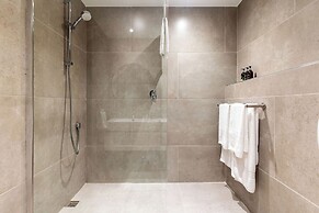 Bay Reflections - Luxury Serviced Apartments