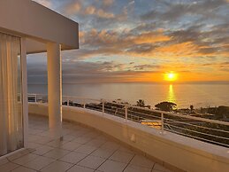 Bay Reflections - Luxury Serviced Apartments