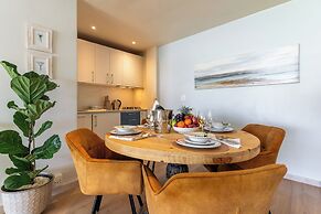 Bay Reflections - Luxury Serviced Apartments