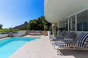 Bay Reflections - Luxury Serviced Apartments