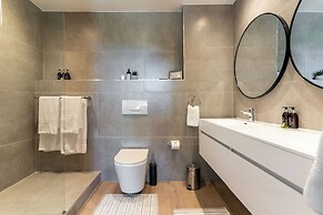 Bay Reflections - Luxury Serviced Apartments