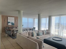 Bay Reflections - Luxury Serviced Apartments