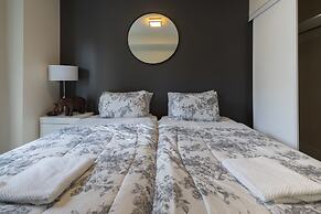 Applewood Suites - Executive 3 BDRM