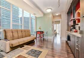 Applewood Suites - CN Tower & Convention