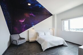Life Hotel