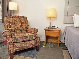 The Oakwood Inn