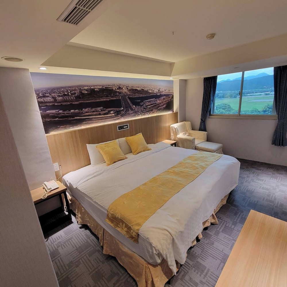 Attic Hotel