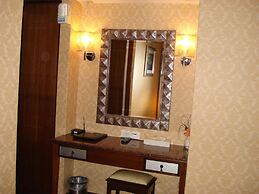 Attic Hotel