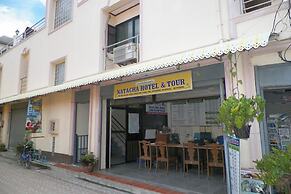 Natacha Hotel