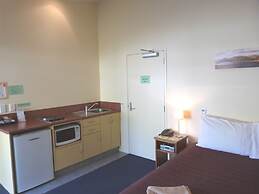 Sundowner Motel