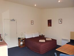 Sundowner Motel