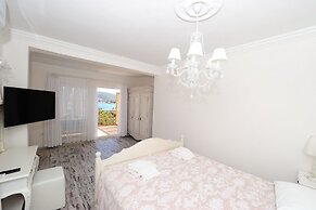 Karianda Hotel