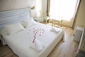 Karianda Hotel