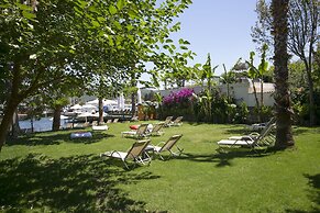 Karianda Hotel