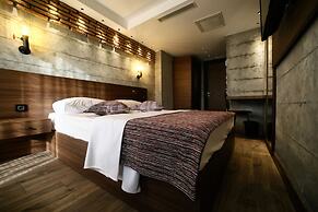 Elibol Hotel