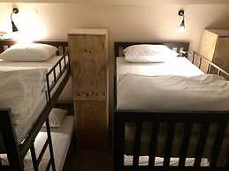 Small Space Cafe and Hostel