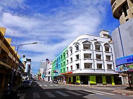 Hatyai Dee Hostel
