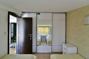 Apartments Kentera