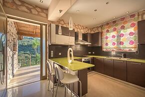 Limneon Villas