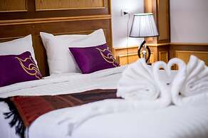 Thatphanom View Hotel