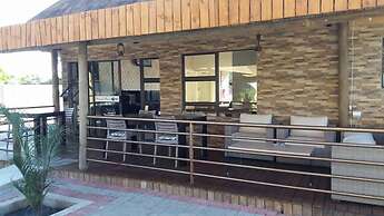 Makgovango Luxury Inn