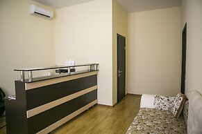 Smart People Eco Hotel