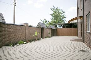 Smart People Eco Hotel