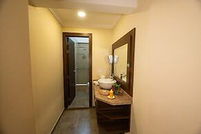 Quindeloma Art Hotel And Gallery