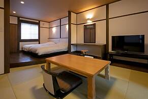 Yufuin Onsen Toshoan