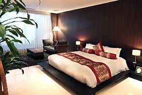 KIZASHI THE SUITE