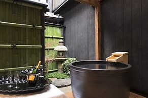 OKU Kamishichiken