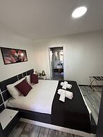 Wb Weekend Otel