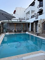 Wb Weekend Otel