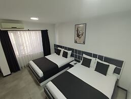 Wb Weekend Otel