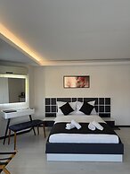 Wb Weekend Otel