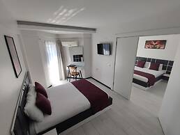 Wb Weekend Otel