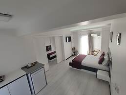 Wb Weekend Otel