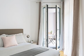 Home At Hotel - Fara