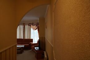 Senator Hotel