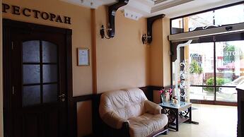 Senator Hotel