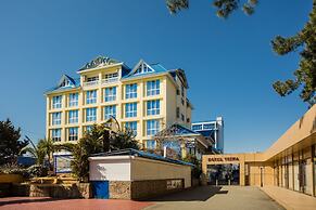 Oasis Hotel