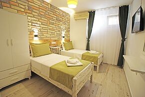 Ilyada Hotel