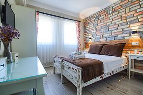 Ilyada Hotel
