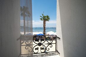 Artemis Hotel