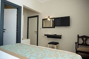 Artemis Hotel