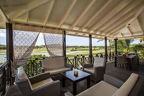 Blue Bay Villas